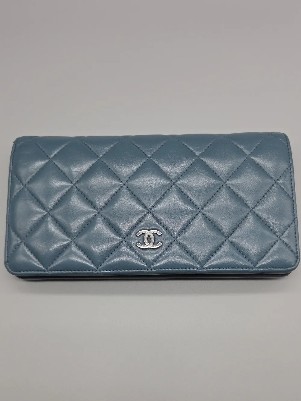 💙CHANEL Authentic Blue Dusk Leather Clutch/Wallet💙